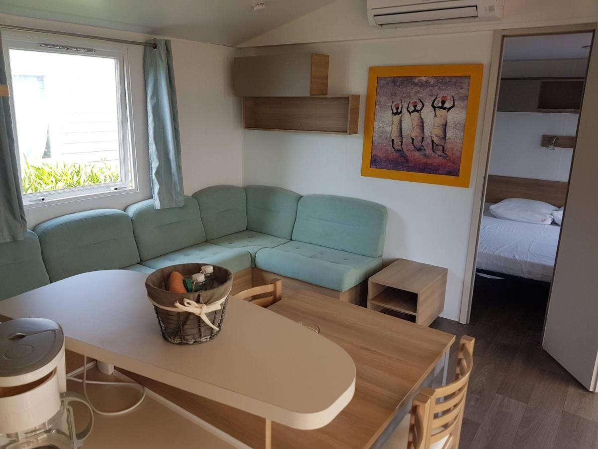 Frejus Tout Confort, Climatisation,Linge De Lit Et De Toilette, Coffre Fort, Ventilations Au Plafond Chambres Et Wifi Possible 外观 照片