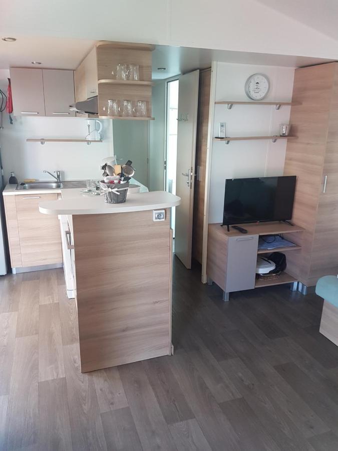 Frejus Tout Confort, Climatisation,Linge De Lit Et De Toilette, Coffre Fort, Ventilations Au Plafond Chambres Et Wifi Possible 外观 照片