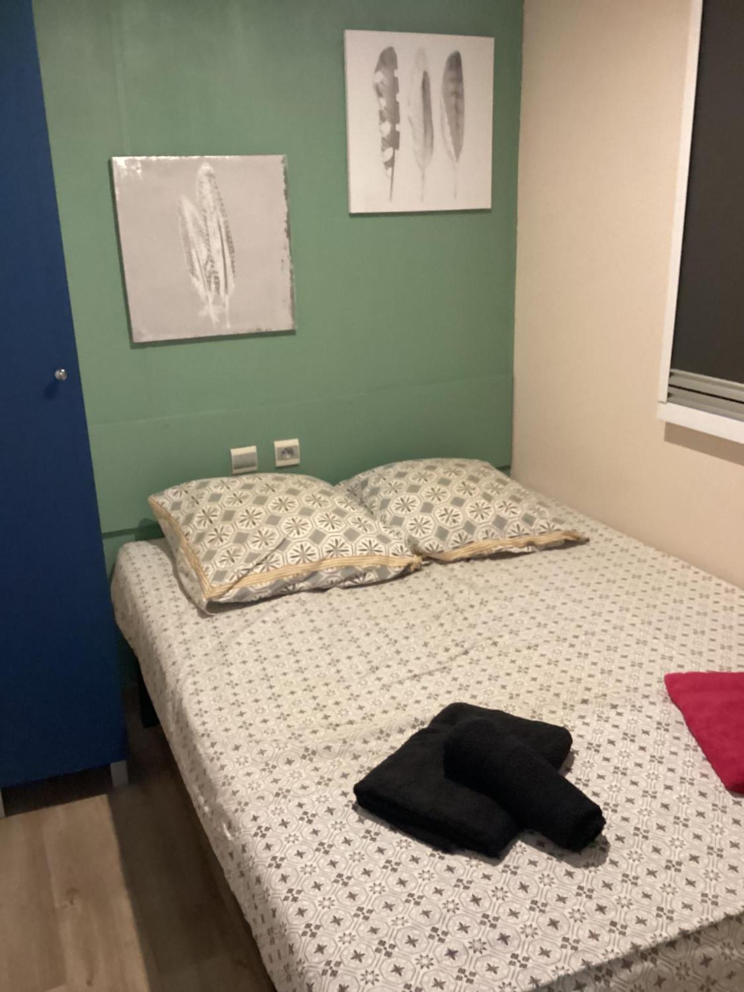 Frejus Tout Confort, Climatisation,Linge De Lit Et De Toilette, Coffre Fort, Ventilations Au Plafond Chambres Et Wifi Possible 外观 照片